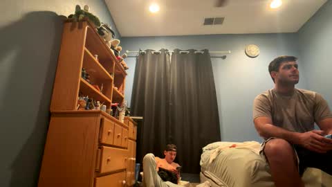 Snapshot of leaderzac chatting on April 2, 3:15 am leaderzac online show from April 2, 3:15 am