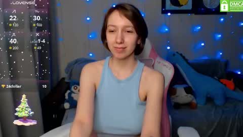 Snapshot of leah__gotty chatting on December 17, 5:36 pm Leah Gotty online show from December 17, 5:36 pm