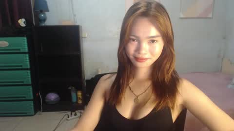 leah_fucker online show from February 5, 9:41 pm