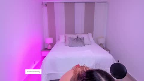 Snapshot of leah_greyy chatting on October 27, 11:25 am Leah Greyy online show from October 27, 11:25 am