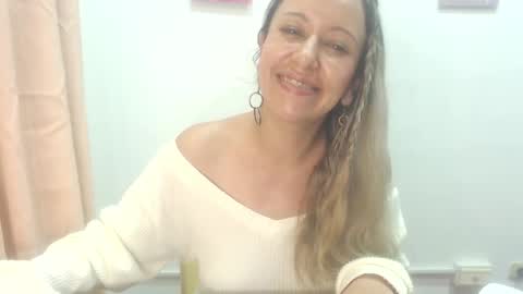 leah_susman online show from March 6, 4:52 am