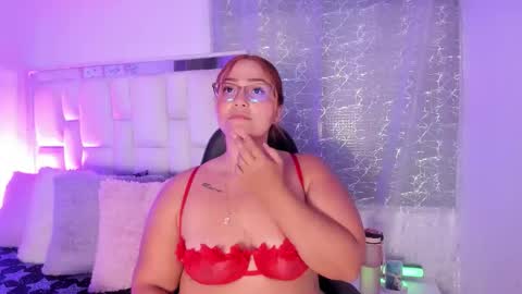 Leah  online show from May 1, 2:16 am