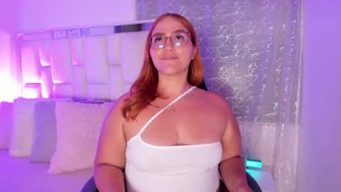 Leah  online show from May 11, 3:01 am