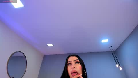 leahlombardi_ online show from December 4, 3:16 am