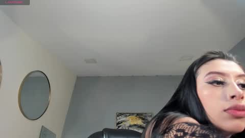 leahlombardi_ online show from April 30, 3:24 am