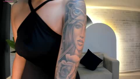 leahnovac online show from September 30, 11:04 am