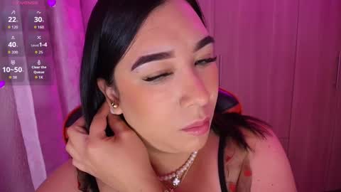 leah online show from November 7, 9:53 am