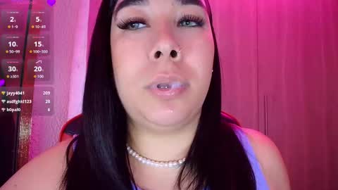 leah online show from December 20, 2:02 pm