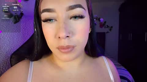 Snapshot of leahtemptation chatting on February 15, 10:50 pm leah online show from February 15, 10:50 pm