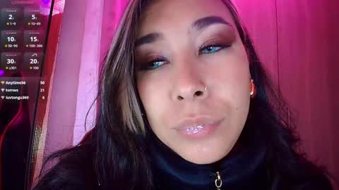 Snapshot of leahtemptation chatting on March 1, 9:11 am leah online show from March 1, 9:11 am