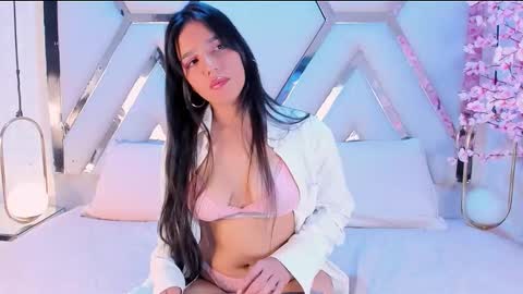     online show from March 28, 12:27 pm