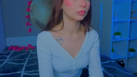 Sophie online show from March 12, 7:20 pm