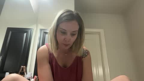 leanneluxecouple online show from November 5, 11:32 am