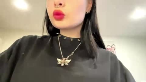 Kiki online show from April 1, 3:20 pm