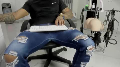 leather_king_of_bitches online show from May 6, 8:25 pm