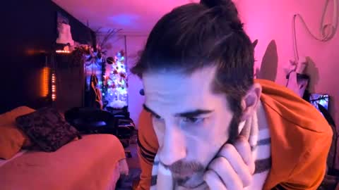 leatherdude69 online show from December 8, 8:30 am