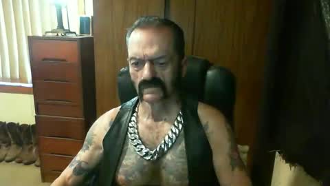 leathergreaser online show from January 11, 10:29 pm