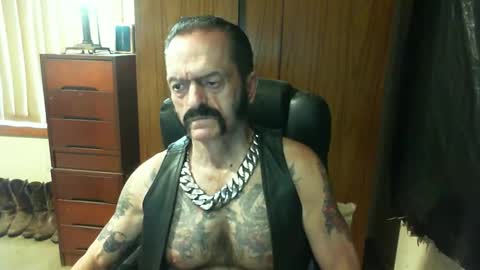 leathergreaser online show from January 16, 12:02 am