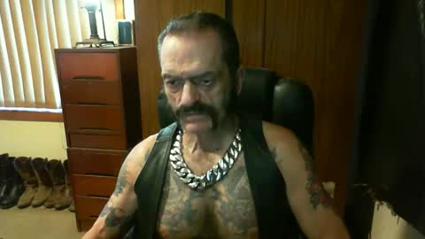 leathergreaser online show from January 27, 8:49 pm