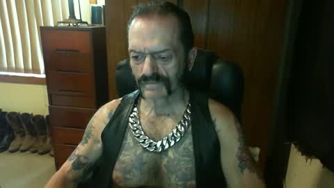 leathergreaser online show from January 28, 10:12 pm