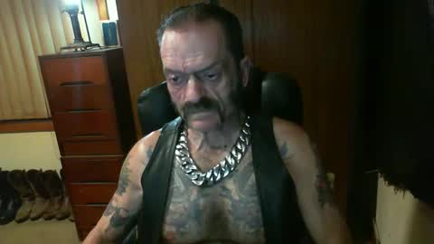 leathergreaser online show from February 5, 6:04 pm