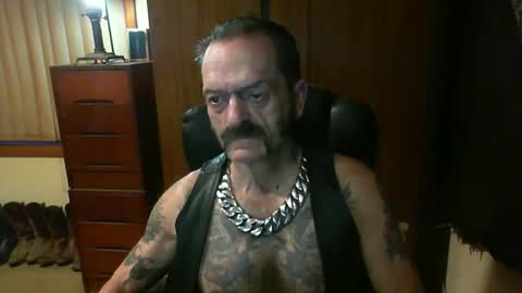 leathergreaser online show from February 14, 7:23 pm