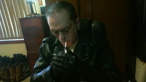 leathergreaser online show from June 22, 12:56 am