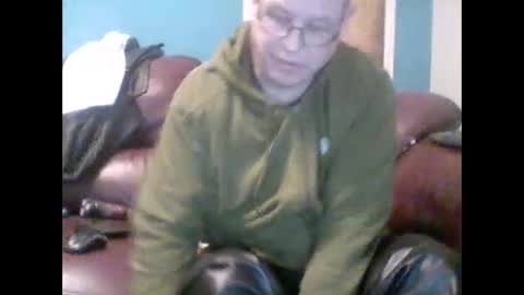 leatherpants68 online show from October 7, 7:22 pm