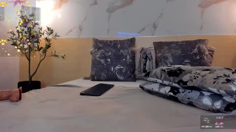 Snapshot of leathompson1 chatting on January 9, 5:55 am online show from January 9, 5:55 am