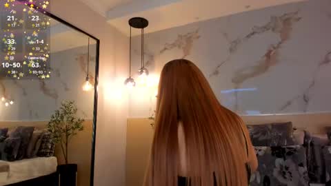 Snapshot of leathompson1 chatting on March 4, 1:12 am online show from March 4, 1:12 am