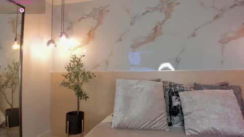    online show from December 3, 10:19 pm