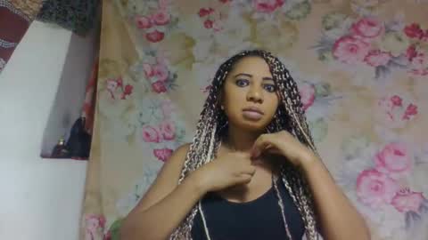 leatiana online show from March 19, 5:44 am