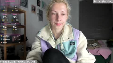 LeaVixx online show from March 11, 8:31 pm