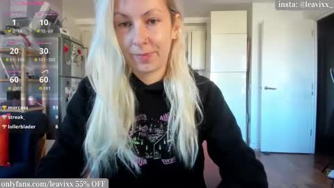 LeaVixx online show from October 24, 10:00 am