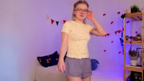Ellie online show from June 12, 6:34 am