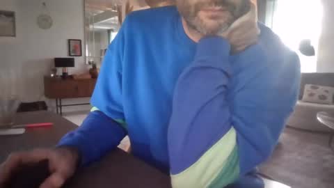 lebovski42002 online show from December 3, 9:33 am