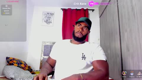 Snapshot of lebron_millionss chatting on October 1, 11:44 pm lebron millionss online show from October 1, 11:44 pm