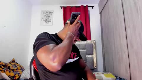 Snapshot of lebron_millionss chatting on November 1, 12:23 am lebron millionss online show from November 1, 12:23 am