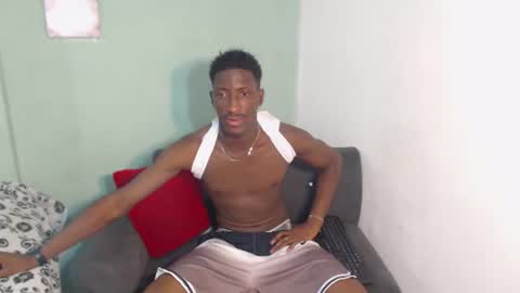 lebronmax_36 online show from June 26, 7:18 pm