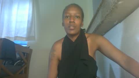 Snapshot of lee_cammie chatting on October 18, 10:49 am Lee cammie online show from October 18, 10:49 am