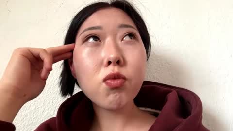 Snapshot of leeannauhlenhopp chatting on April 7, 7:20 am Nika online show from April 7, 7:20 am