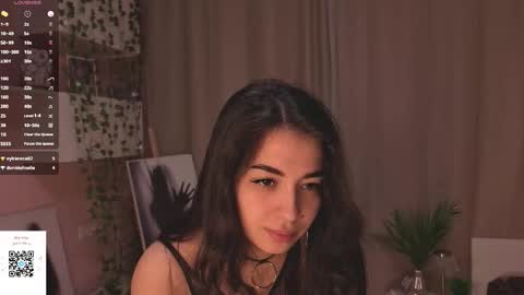 Jasmine online show from March 6, 7:21 pm