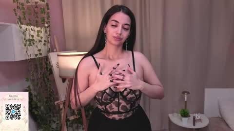 Jasmine online show from May 12, 7:11 pm