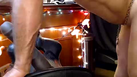 Snapshot of leecox777 chatting on October 12, 1:59 am Lee Cox online show from October 12, 1:59 am