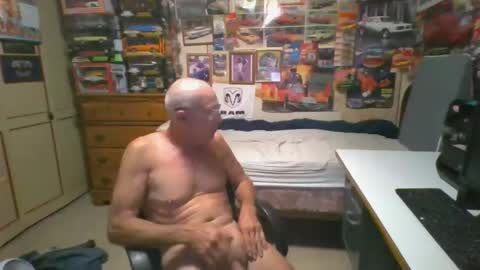 leezamm1132 online show from April 24, 9:01 am