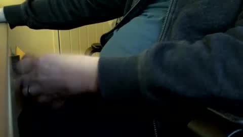 Snapshot of leffe84 chatting on January 21, 9:03 am leffe84 online show from January 21, 9:03 am