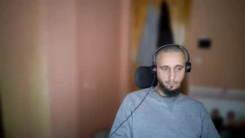 lefrenchiies online show from November 26, 8:59 am