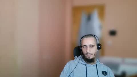 lefrenchiies online show from January 13, 10:09 am