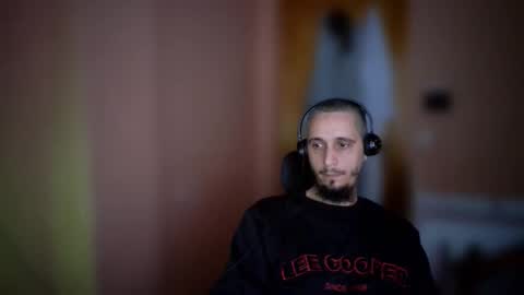 lefrenchiies online show from January 15, 8:19 am