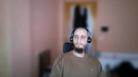 Snapshot of lefrenchiies chatting on February 16, 9:27 am lefrenchiies online show from February 16, 9:27 am